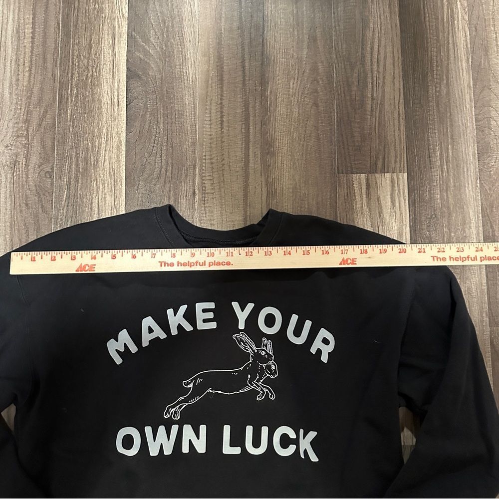 Pointer And Pine “Make Your Own Luck” Sweatshirt L - image 4